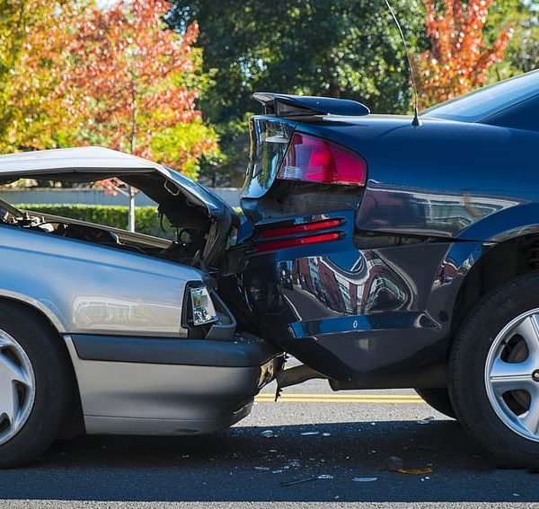 desktop-wallpaper-car-accident-frequency-among-different-ages