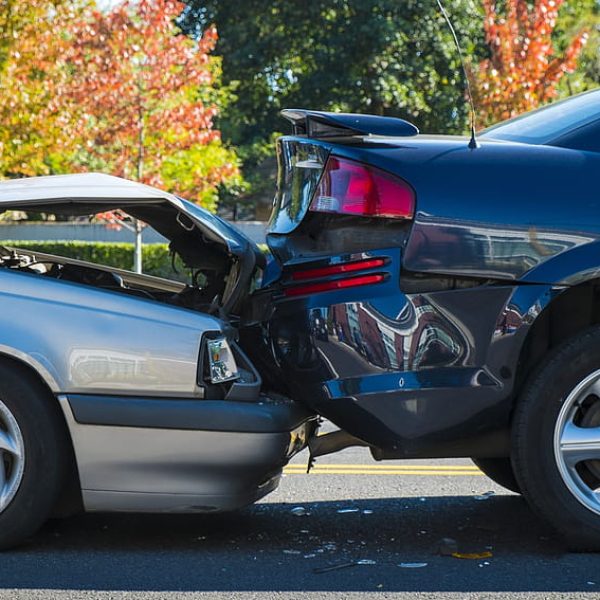 desktop-wallpaper-car-accident-frequency-among-different-ages