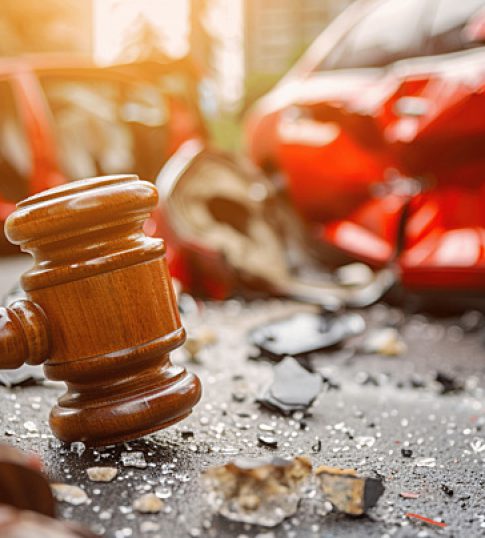 pngtree-hammer-gavel-judge-with-car-vehicle-accident-insurance-coverage-claim-lawsuit-image_15645314